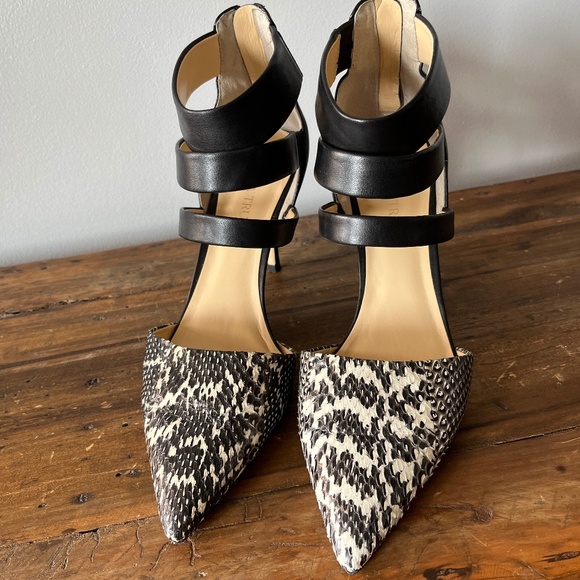 Ivanka Trump 8M gladiator style black & white leather heels with ankle bands. - Picture 8 of 16